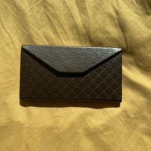 Authentic GUCCI glasses/sunglasses case.